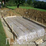 Строительство бетонного бассейна. Подготовка фундамента бассейна к бетонированию.